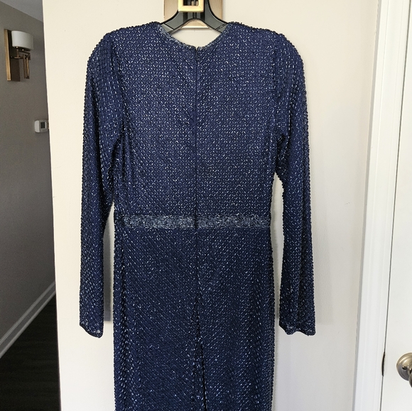 Mac Duggal Navy Bugle Bead Long Sleeve Sheath Formal Gown NWT Size 6 - Picture 11 of 16